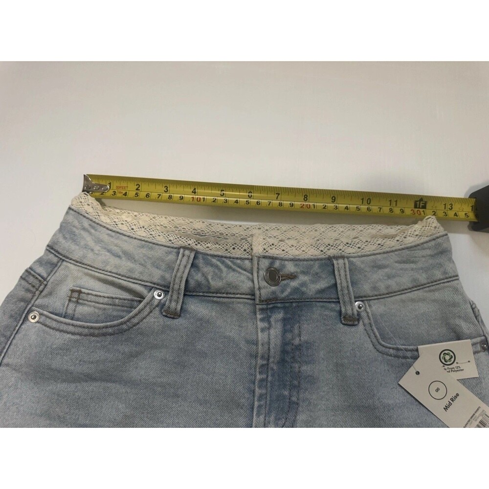 No Boundaries Women’s Mid Rise Denim Shorts Light Wash Size 00 New Tags - Picture 3 of 10